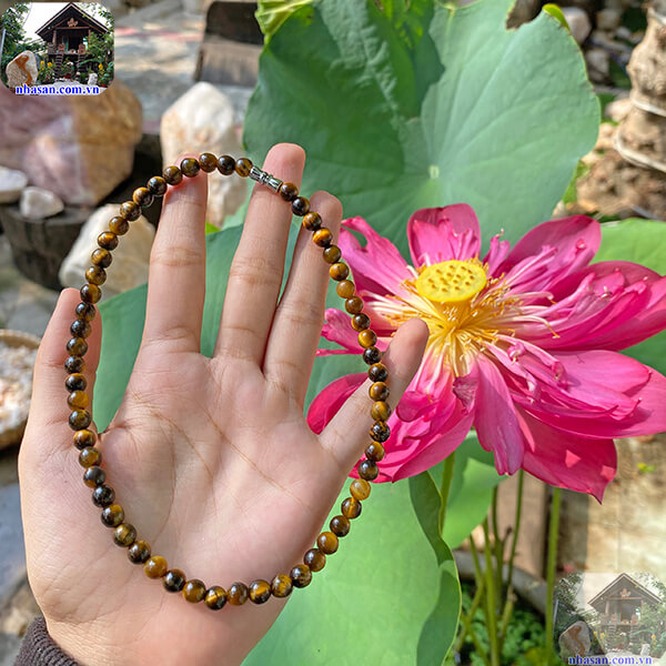 Vòng đeo cổ phong thủy mang lại may mắn tài lộc Vòng đeo cổ phong thủy mang lại may mắn tài lộc