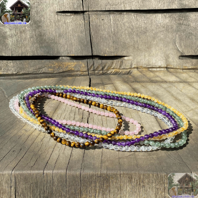 Vòng cổ phong thủy được chế tác từ đá bán quý có mặt hàng triệu năm Vòng cổ phong thủy được chế tác từ đá bán quý có mặt hàng triệu năm