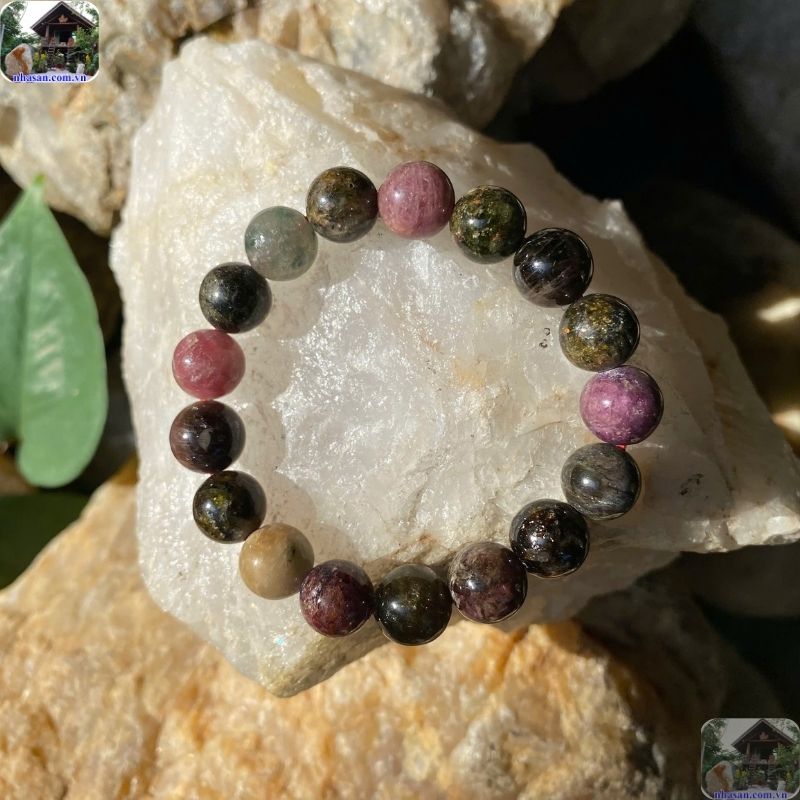 Vòng đeo tay 17 hạt có ý nghĩa gì, cần phân tích dưới nhiều góc độ từ Phật giáo cho đến phong thủy Vòng đeo tay 17 hạt có ý nghĩa gì, cần phân tích dưới nhiều góc độ từ Phật giáo cho đến phong thủy