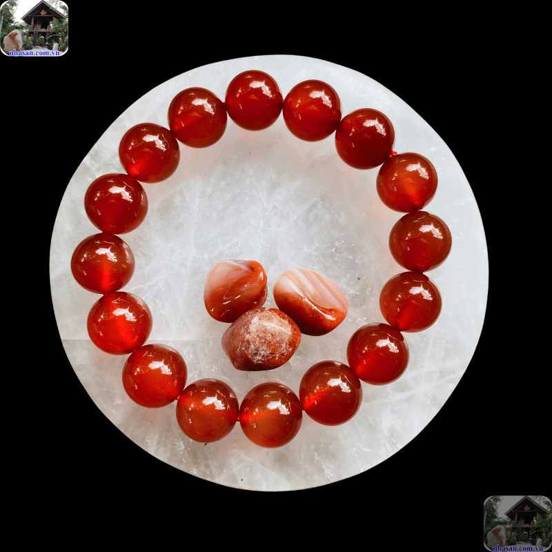 Vòng mã não đỏ có tác dụng gì đối với người đeo chúng? Vòng mã não đỏ có tác dụng gì đối với người đeo chúng?