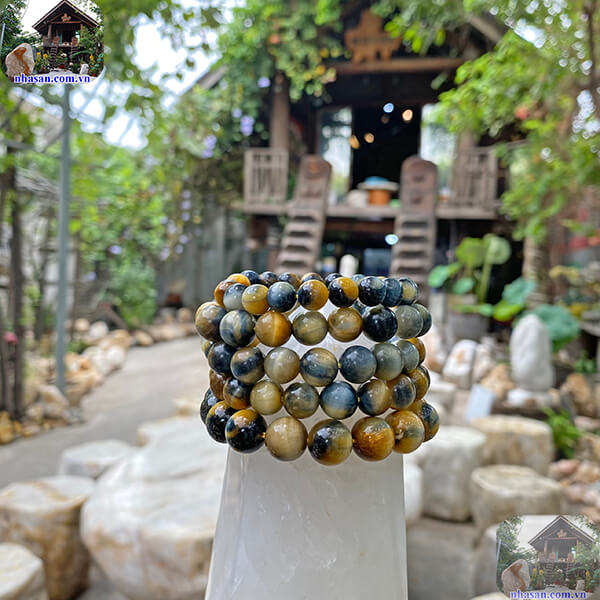 Người đeo sẽ sở hữu năng lượng tự tin và quyết đoán Người đeo sẽ sở hữu năng lượng tự tin và quyết đoán