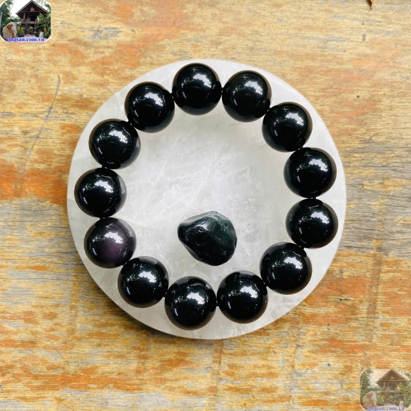 Vòng tay đá núi lửa Obsidian chuẩn tự nhiên Vòng tay đá núi lửa Obsidian chuẩn tự nhiên