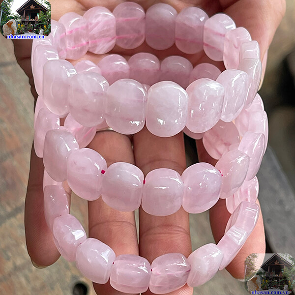 Vòng tay đá tự nhiên càng đeo càng sáng Vòng tay đá tự nhiên càng đeo càng sáng