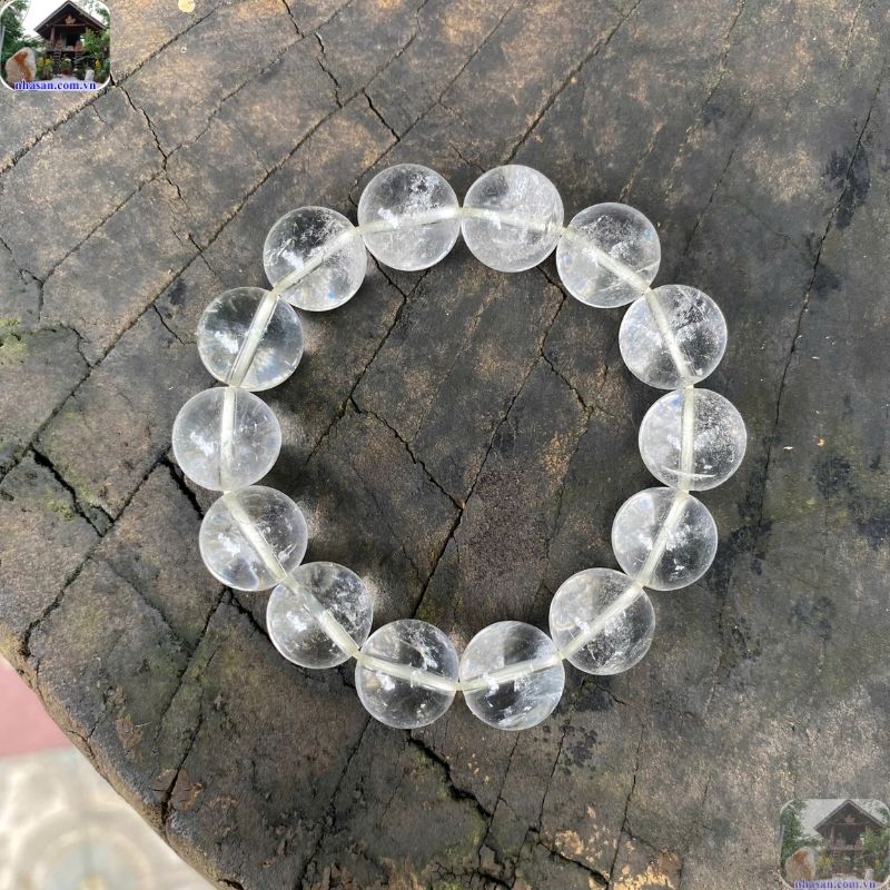 Tần số năng lượng của vòng tay đá thạch anh trắng đục có khả năng xoa dịu những tổn thương cảm xúc Tần số năng lượng của vòng tay đá thạch anh trắng đục có khả năng xoa dịu những tổn thương cảm xúc