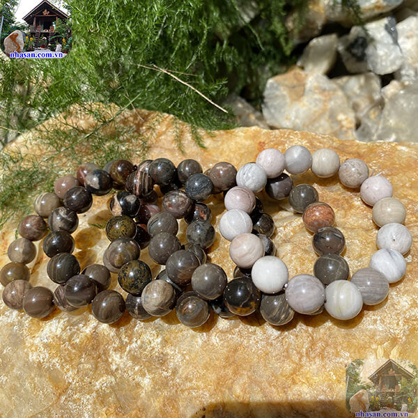 Vòng tay gỗ tự nhiên sẽ mang năng lượng cao Vòng tay gỗ tự nhiên sẽ mang năng lượng cao