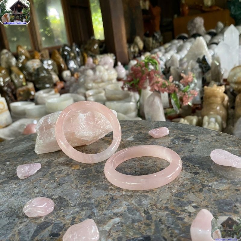 Vòng thạch anh hồng bản liền khối Vòng thạch anh hồng bản liền khối