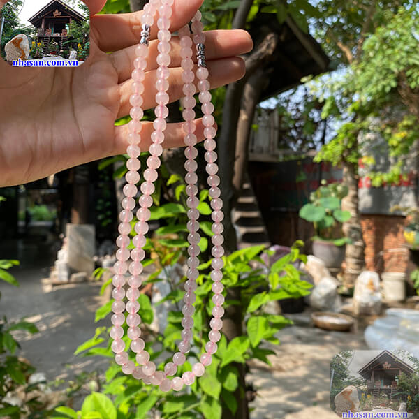 Thạch anh hồng còn kết nối luân xa trái tim, gắn kết tình yêu Thạch anh hồng còn kết nối luân xa trái tim, gắn kết tình yêu