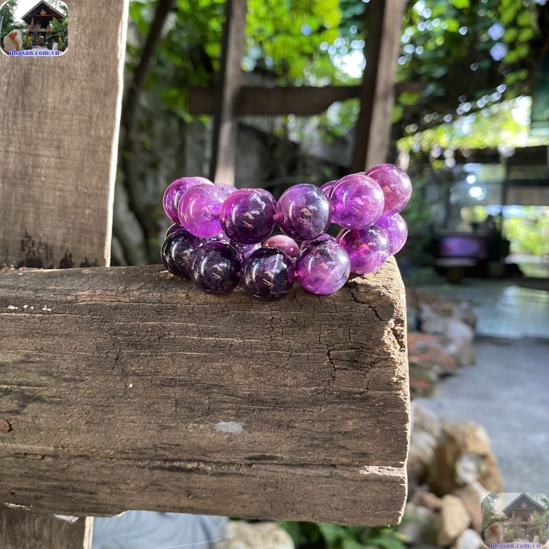 Vòng tay thạch anh tím ý nghĩa gì mà lại được nhiều người tin dùng đến vậy? Vòng tay thạch anh tím ý nghĩa gì mà lại được nhiều người tin dùng đến vậy?