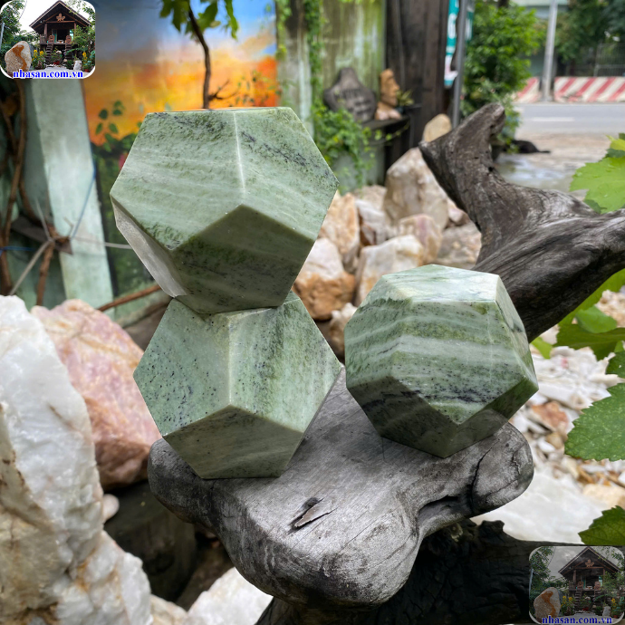 Đá cẩm thạch cần được thanh tẩy và nạp lại năng lượng để duy trì hiệu quả phong thủy Đá cẩm thạch cần được thanh tẩy và nạp lại năng lượng để duy trì hiệu quả phong thủy