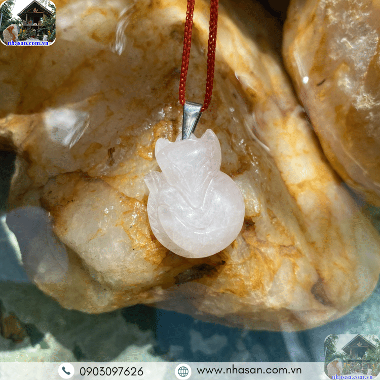 Năng lượng của thạch anh hồng giúp chữa lành những tổn thương trong quá khứ Năng lượng của thạch anh hồng giúp chữa lành những tổn thương trong quá khứ