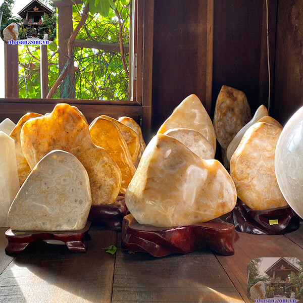 Ý nghĩa phong thủy của các loại đá thạch anh đều có tác dụng cân bằng năng lượng Ý nghĩa phong thủy của các loại đá thạch anh đều có tác dụng cân bằng năng lượng