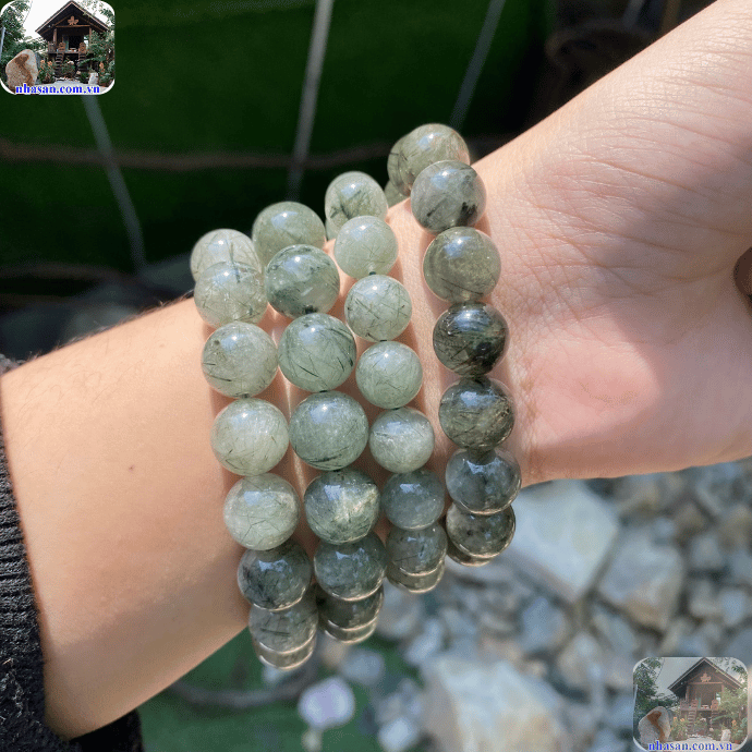 Đeo thạch anh tóc xanh giúp tăng cường sự tự tin và thu hút những điều tốt đẹp Đeo thạch anh tóc xanh giúp tăng cường sự tự tin và thu hút những điều tốt đẹp