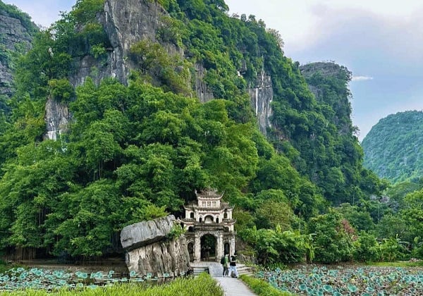 chua-bich-dong-tour-ninh-binh-3-ngay-2-dem.jpg