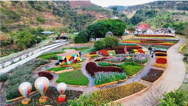 happy-land-moc-chau-tour-tp-hcm-mai-chau-moc-chau-3-ngay-2-dem.jpg