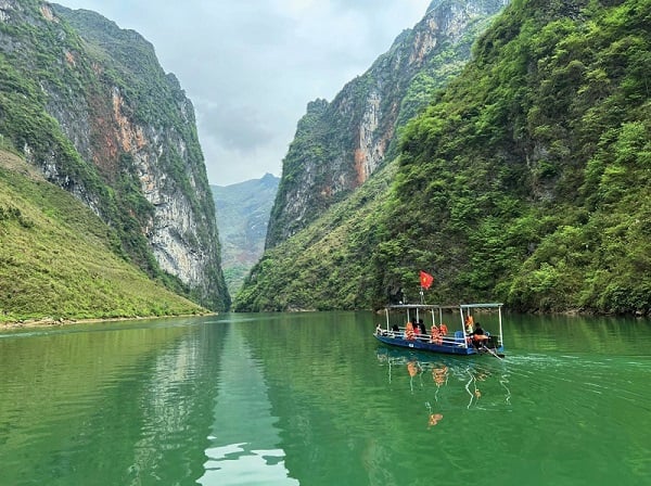 song-nho-que-tour-du-lich-ha-giang-4-ngay-3-dem.jpg