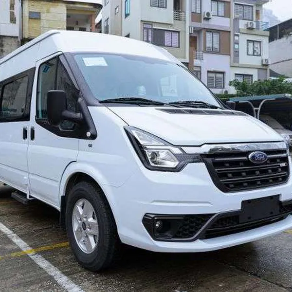 Thuê xe du lịch 16 chỗ tại Quận 3 TP HCM