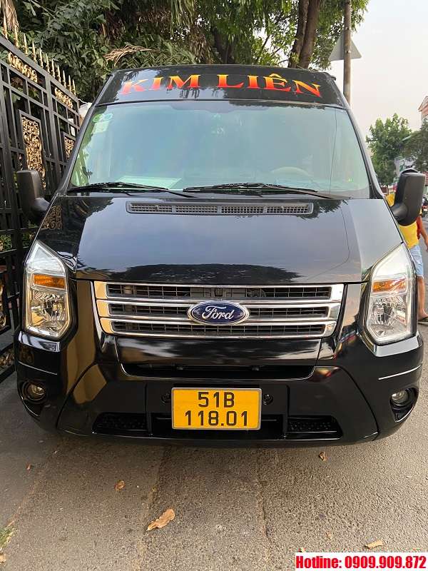 Dịch vụ cho thuê xe du lịch Fortransit tại TP.HCM
