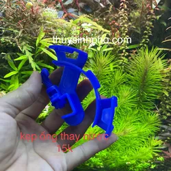 Kẹp ống thay nước