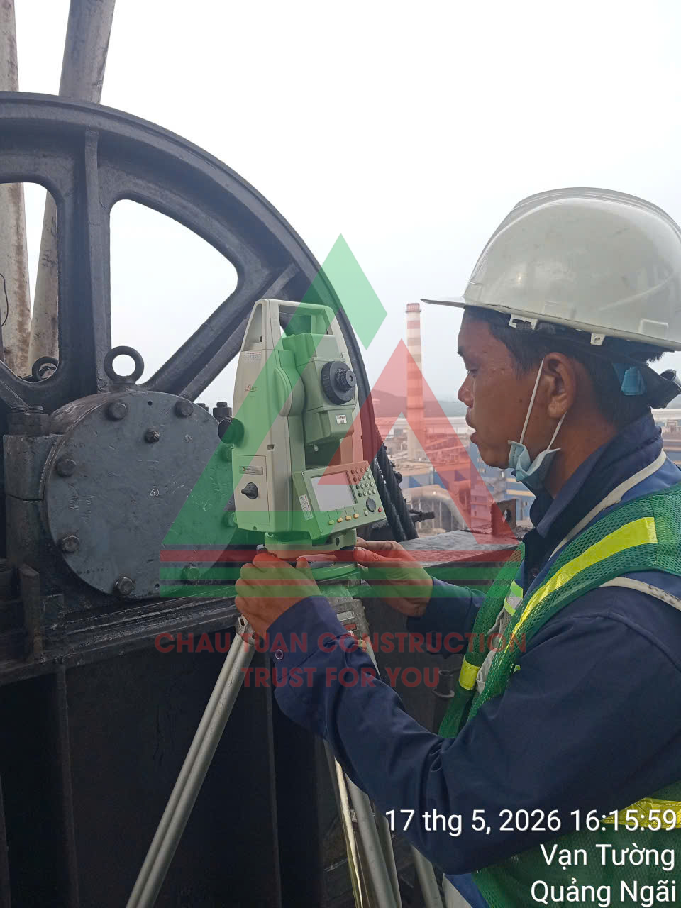 thi công dự án trùng tu cầu nghiêng xe kíp lò cao công nhân của Công ty Châu Tuấn