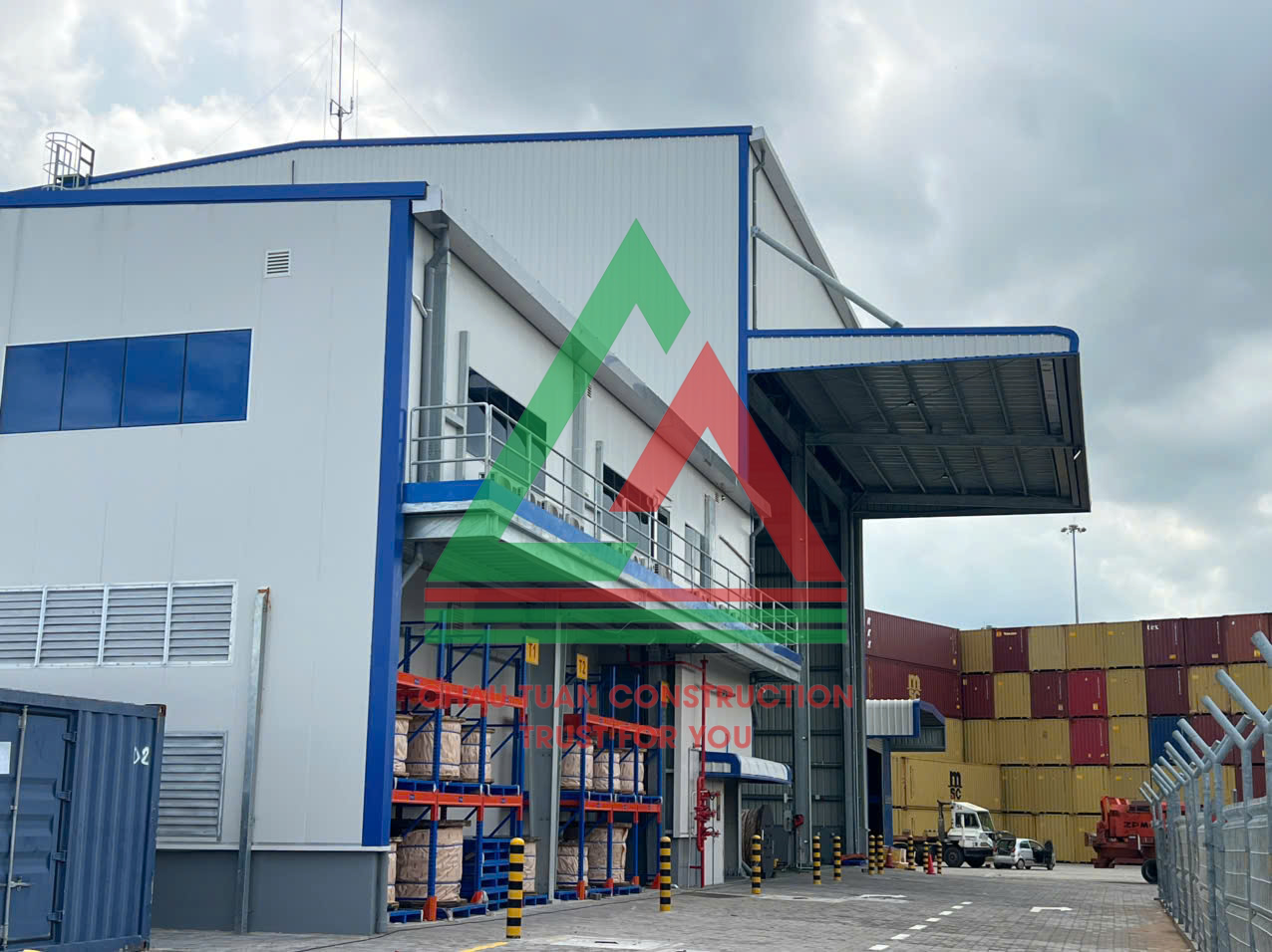 Phân biệt thông gió tự nhiên và thông gió cơ khí xây nhà xưởng