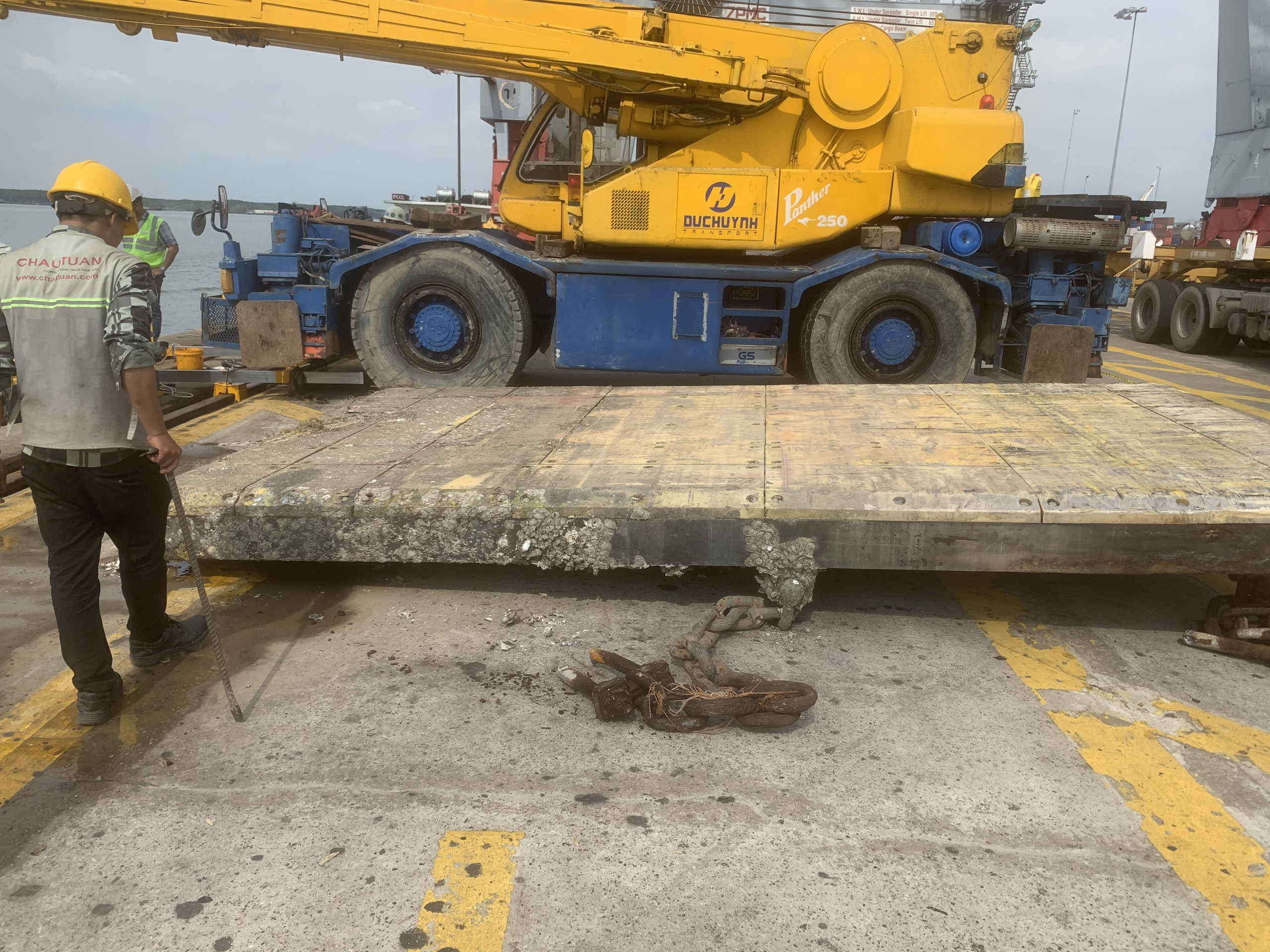 Sữa chữa, lắp đặt đệm va tàu (fender) Sữa chữa, lắp đặt đệm va tàu (fender)