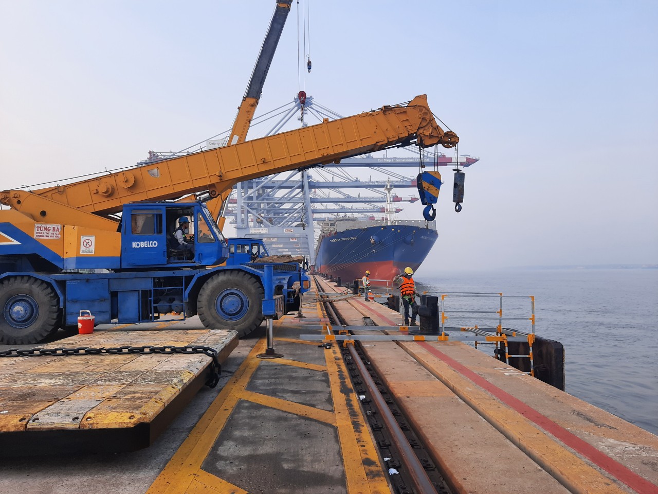 Sữa chữa, lắp đặt đệm va tàu (fender) Sữa chữa, lắp đặt đệm va tàu (fender)