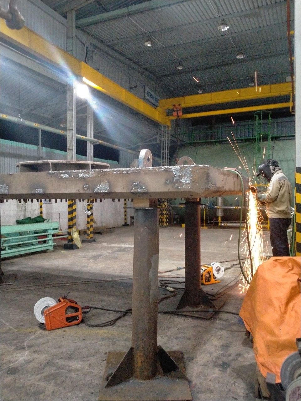 Sữa chữa, lắp đặt đệm va tàu (fender) Sữa chữa, lắp đặt đệm va tàu (fender)