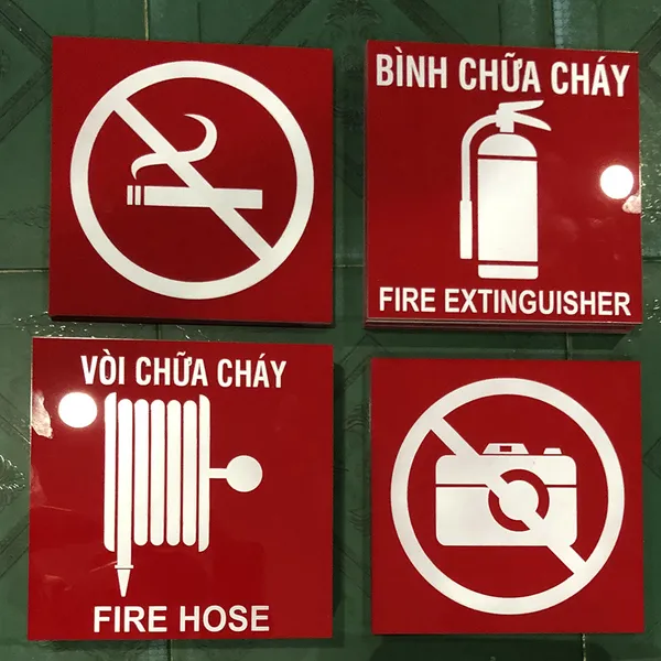 Bảng Vòi Chữa Cháy Mica Fire House Dán Tường