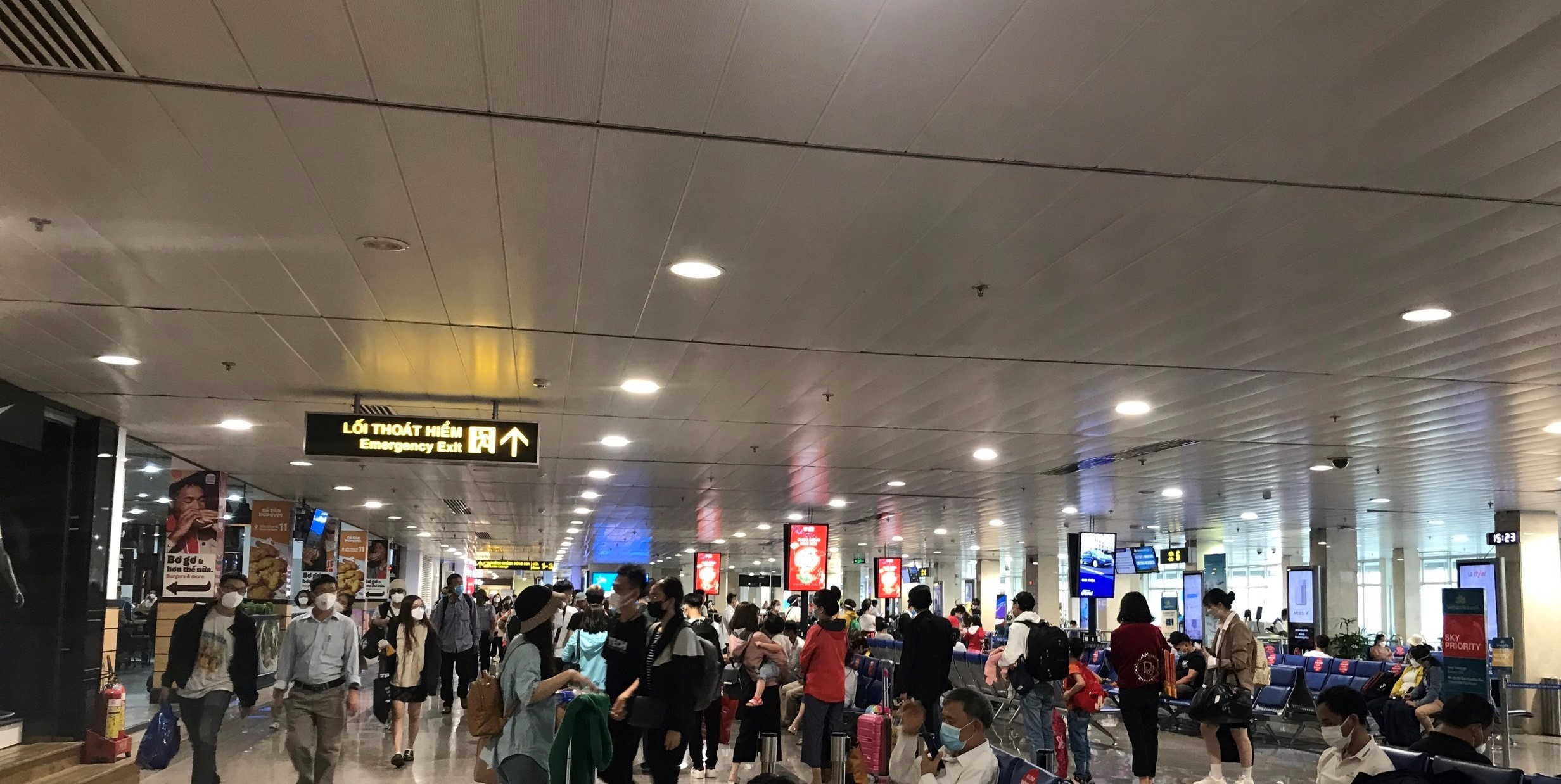 Yến sào được mang lên máy bay không? Yến sào được mang lên máy bay không?