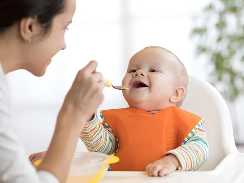 BÍ QUYẾT DINH DƯỠNG CHO BÉ BIẾNG ĂN