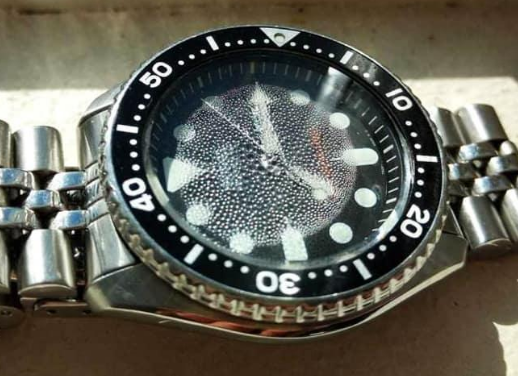 Sửa Đồng Hồ HUBLOT,Thay Pin,Thay Dây,Thay Kính Đánh Bóng ,Lau Dầu