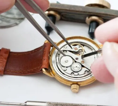 2 Địa Chỉ Sửa Đồng Hồ Uy Tín HCM