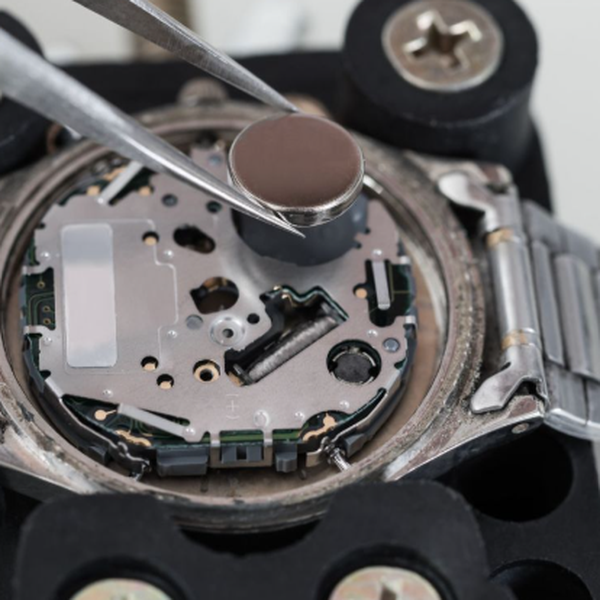 THAY KÍNH ĐỒNG HỒ ROLEX CHÍNH HÃNG