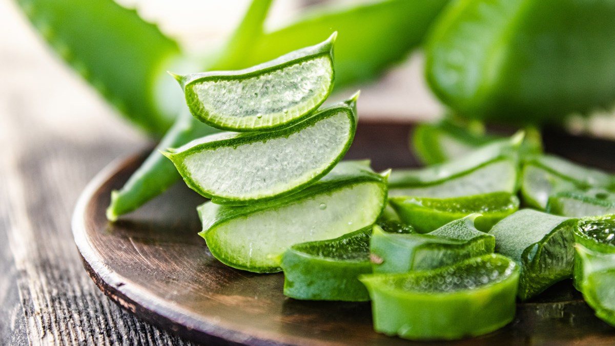 10 CÁCH TRỊ GÀU BẰNG GIẤM TÁO