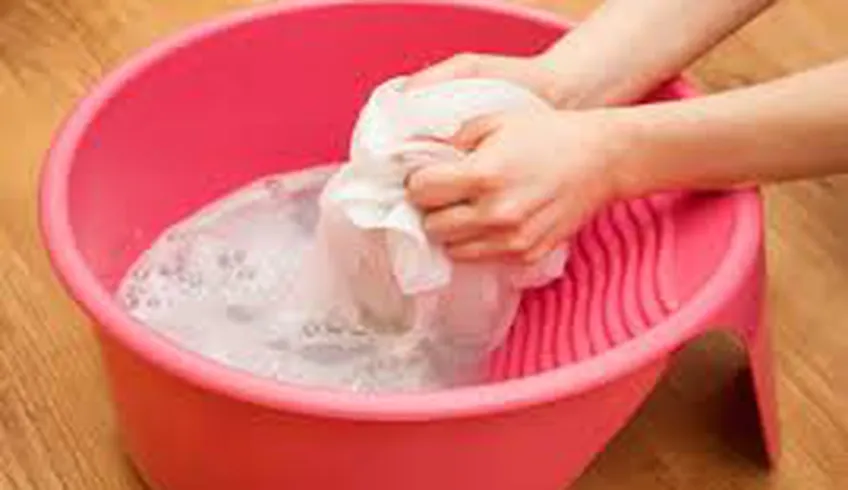 Đồ bộ vải tole nên giặt tay hay máy  và làm gì để vải ít nhăn hơn sau khi giặt ???