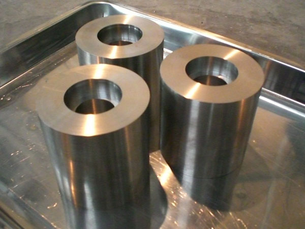 Đồng hợp kim niken có vẻ ngoài giống bạc, đạt giá trị thẩm mỹ cao Đồng hợp kim niken có vẻ ngoài giống bạc, đạt giá trị thẩm mỹ cao