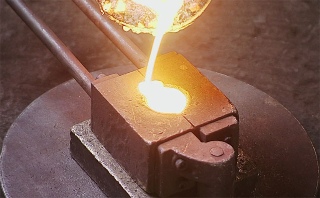 Phương pháp đúc trong khuôn cát (sand casting) có thể đúc được nhiều chi tiết với đa dạng kích thước Phương pháp đúc trong khuôn cát (sand casting) có thể đúc được nhiều chi tiết với đa dạng kích thước
