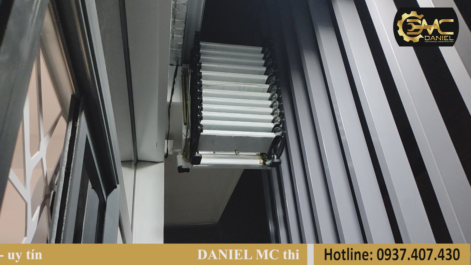 Thi công cầu thang gấp gọn, cầu thang xếp gọn thông minh - Quận 12 Thi công cầu thang gấp gọn, cầu thang xếp gọn thông minh - Quận 12