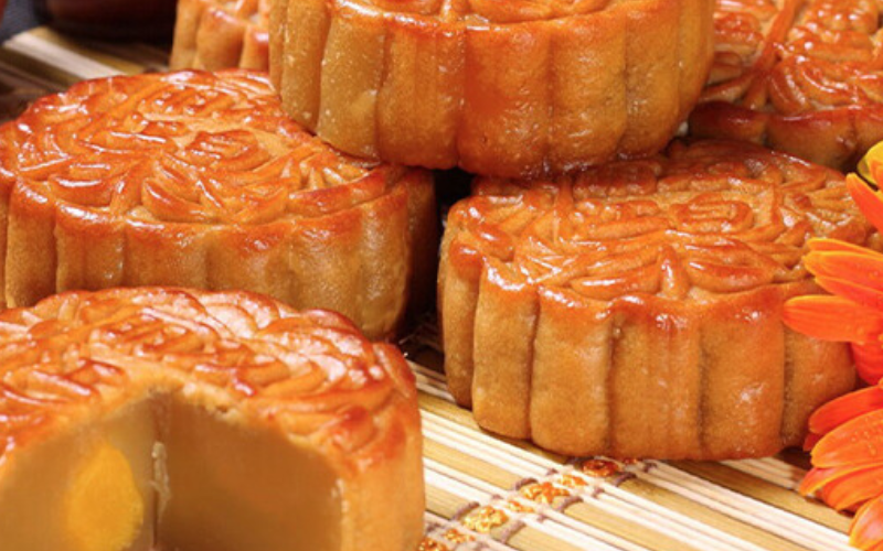 Lam-banh-trung-thu-ngon-nho-mem