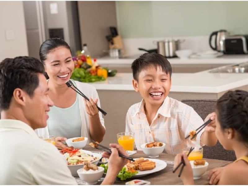 Bua-com-gia-dinh-cuoi-tuan