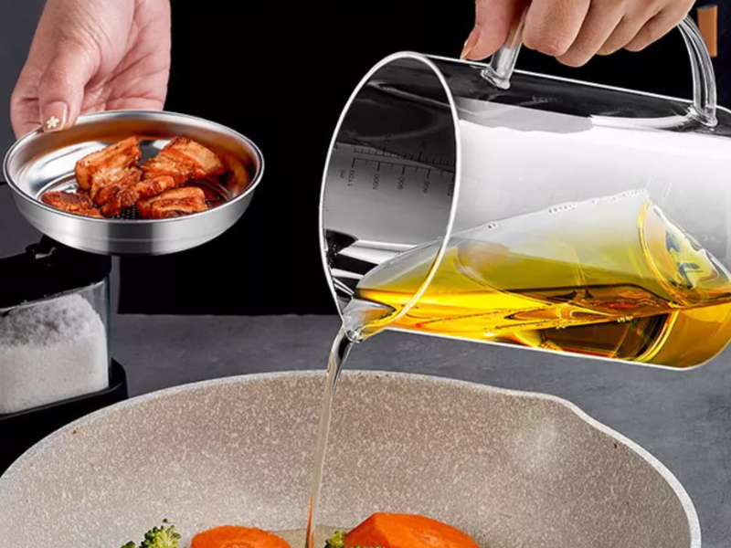 Chai-lo-thuy-tinh-dung-gia-vi-dau-an