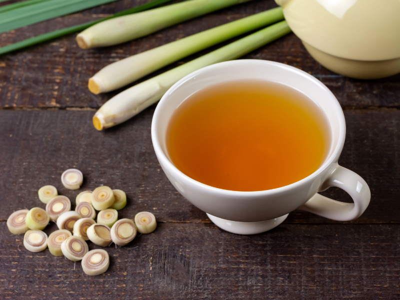 Nguoi-the-han-nen-uong-tra-gi