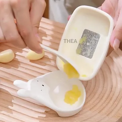 Dụng cụ bào, nạo inox đa năng bào tỏi, gừng, riềng, wasabi, củ quả nhuyễn tiện lợi - THEA