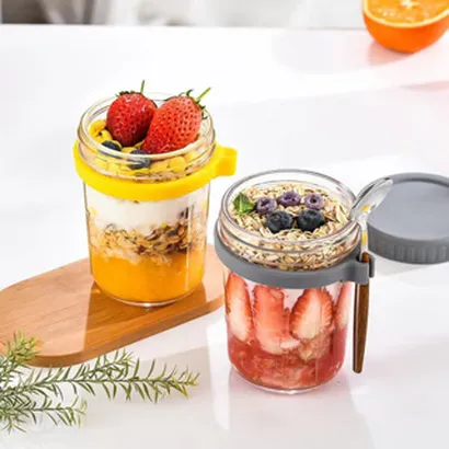 Cốc ly thủy tinh ăn ngũ cốc ăn sáng, đựng gia vị, đựng mứt có nắp, có vạch chia kèm muỗng inox cán gỗ sang trọng - THEA