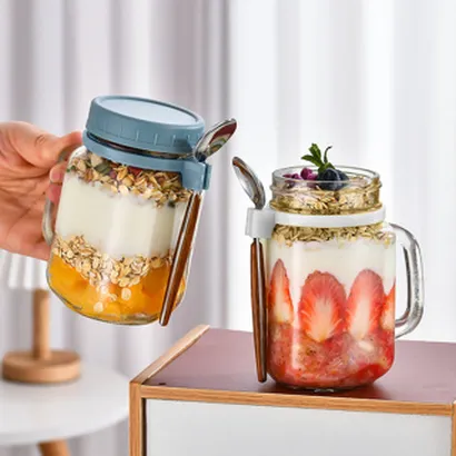 Cốc ly thủy tinh ăn ngũ cốc ăn sáng, đựng gia vị, đựng mứt có nắp, có vạch chia kèm muỗng inox cán gỗ sang trọng - THEA