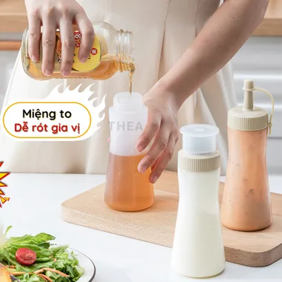 Chai nhựa đựng nước xốt 350ml, bình đựng tương ớt, tương cà, đựng dầu, siro pha chế có vòi 5 lỗ làm salad có nắp đậy chố