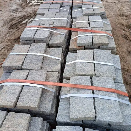 Đá dặm bước sân vườn