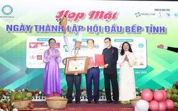 Đồng Nai xác lập kỷ lục Việt Nam với món xôi chiên phồng hạt điều lớn nhất