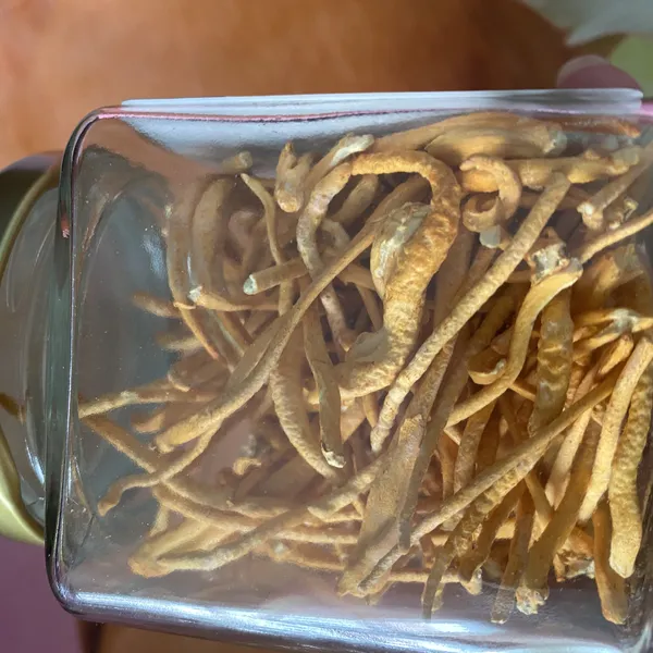 Đông trùng hạ thảo