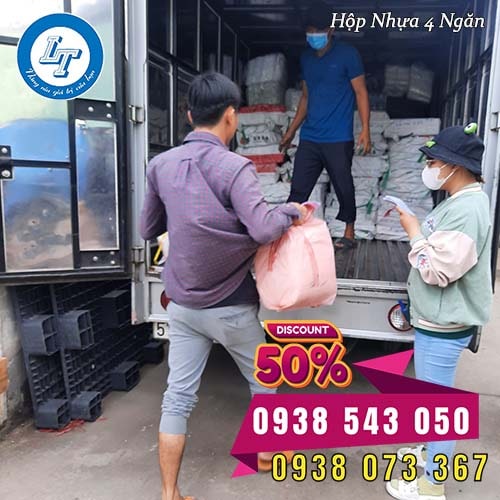 hộp nhựa 4 ngăn giá sỉ dùng 1 lần hộp nhựa 4 ngăn giá sỉ dùng 1 lần